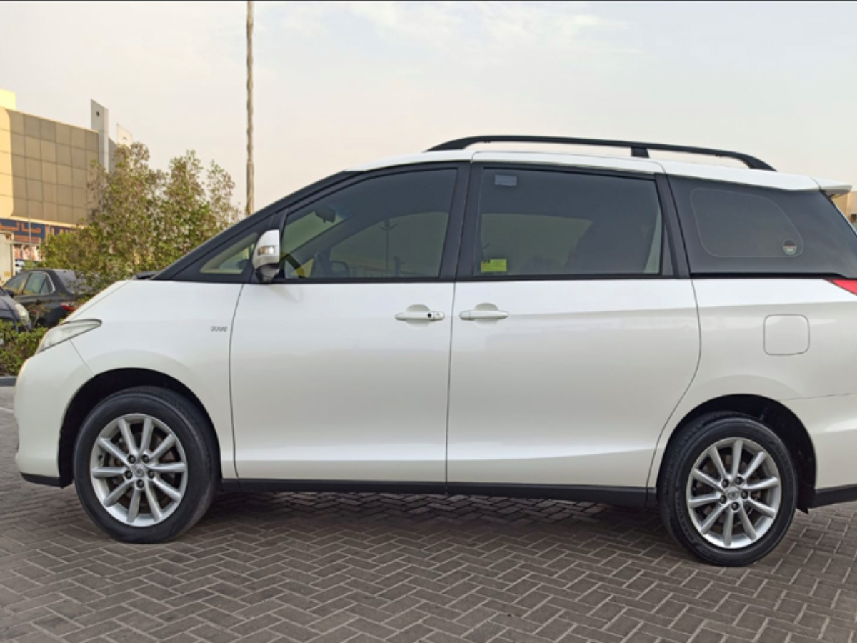 Luxury Bus Rental Service in Dubai Luxury Bus Rental Service in Dubai
