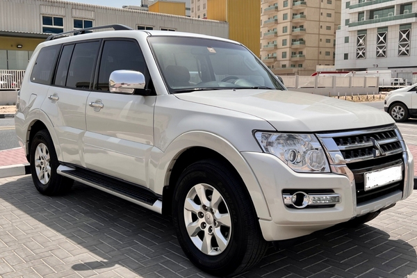Luxury car rental in Dubai